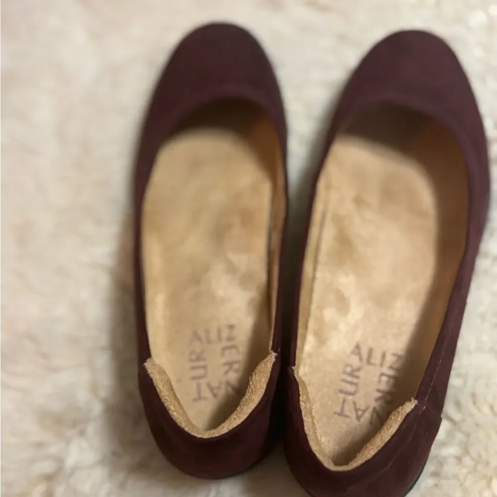 Naturalizer Purple/Maroon Suede Flats